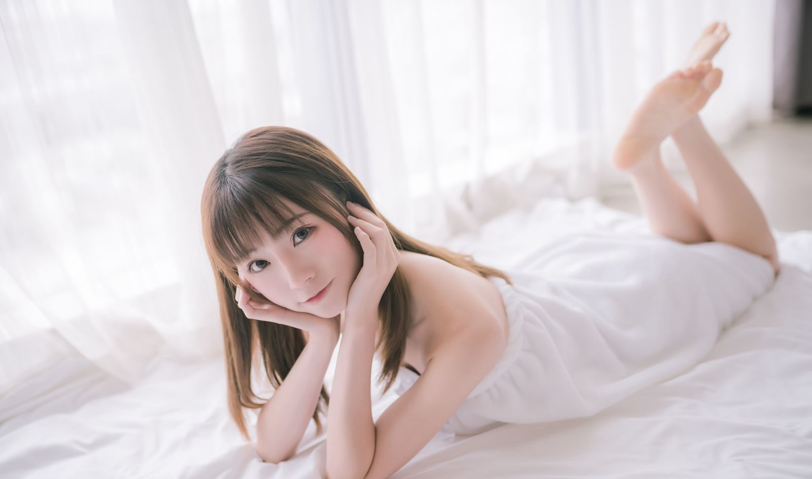 浴室美女大尺度cos无下限福利mm美腿图片