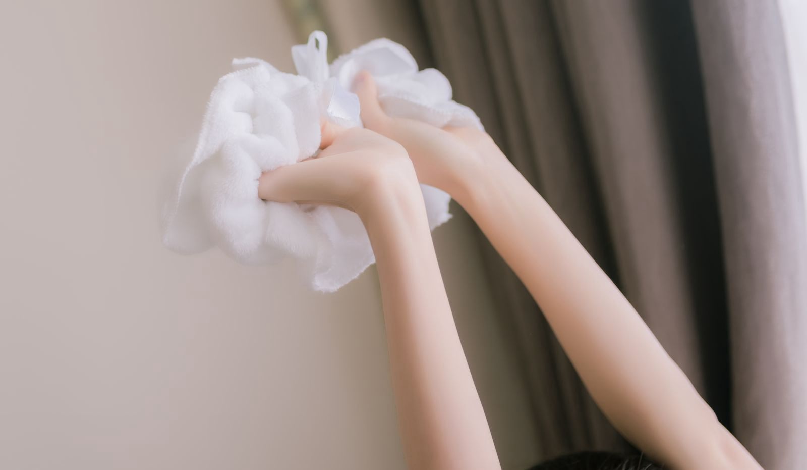 浴室美女大尺度cos无下限福利mm美腿图片