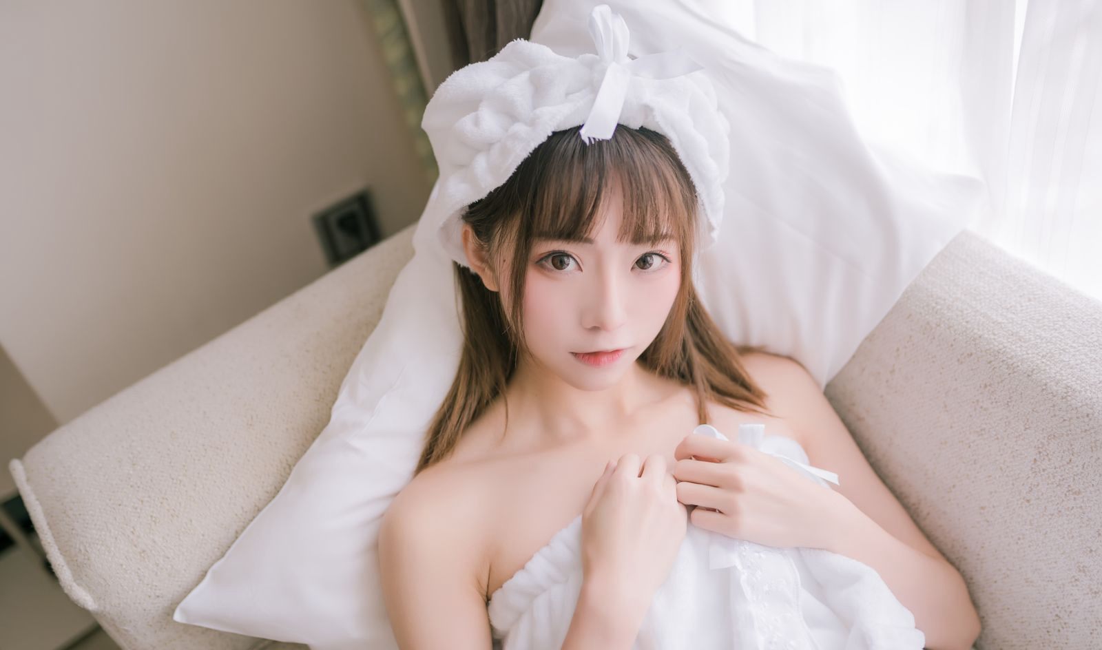 浴室美女大尺度cos无下限福利mm美腿图片