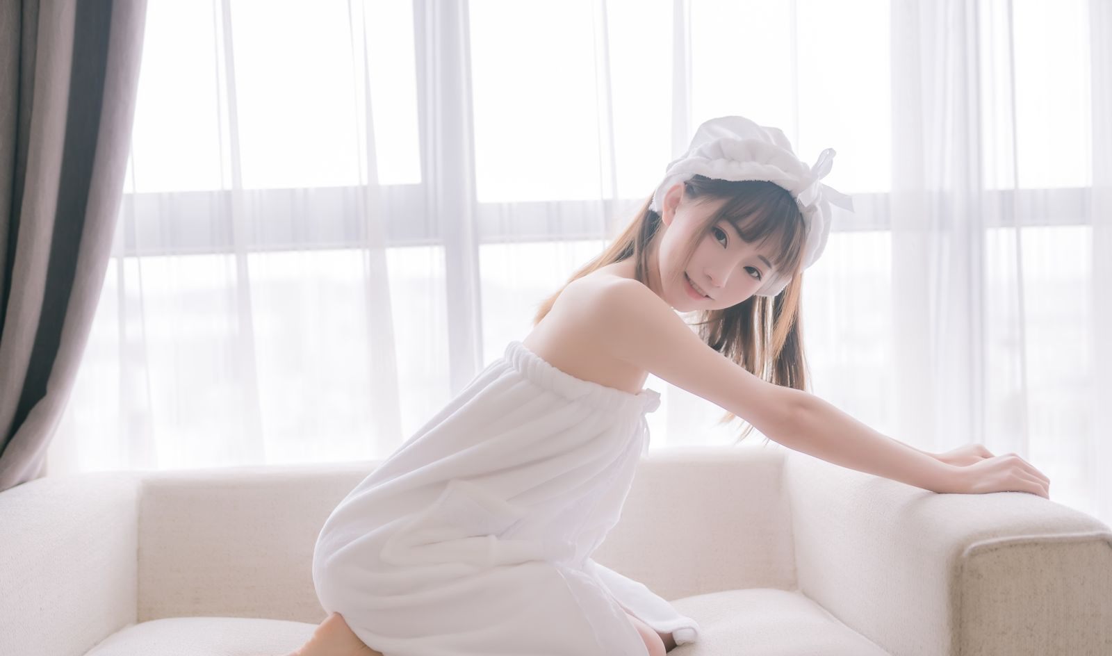 浴室美女大尺度cos无下限福利mm美腿图片