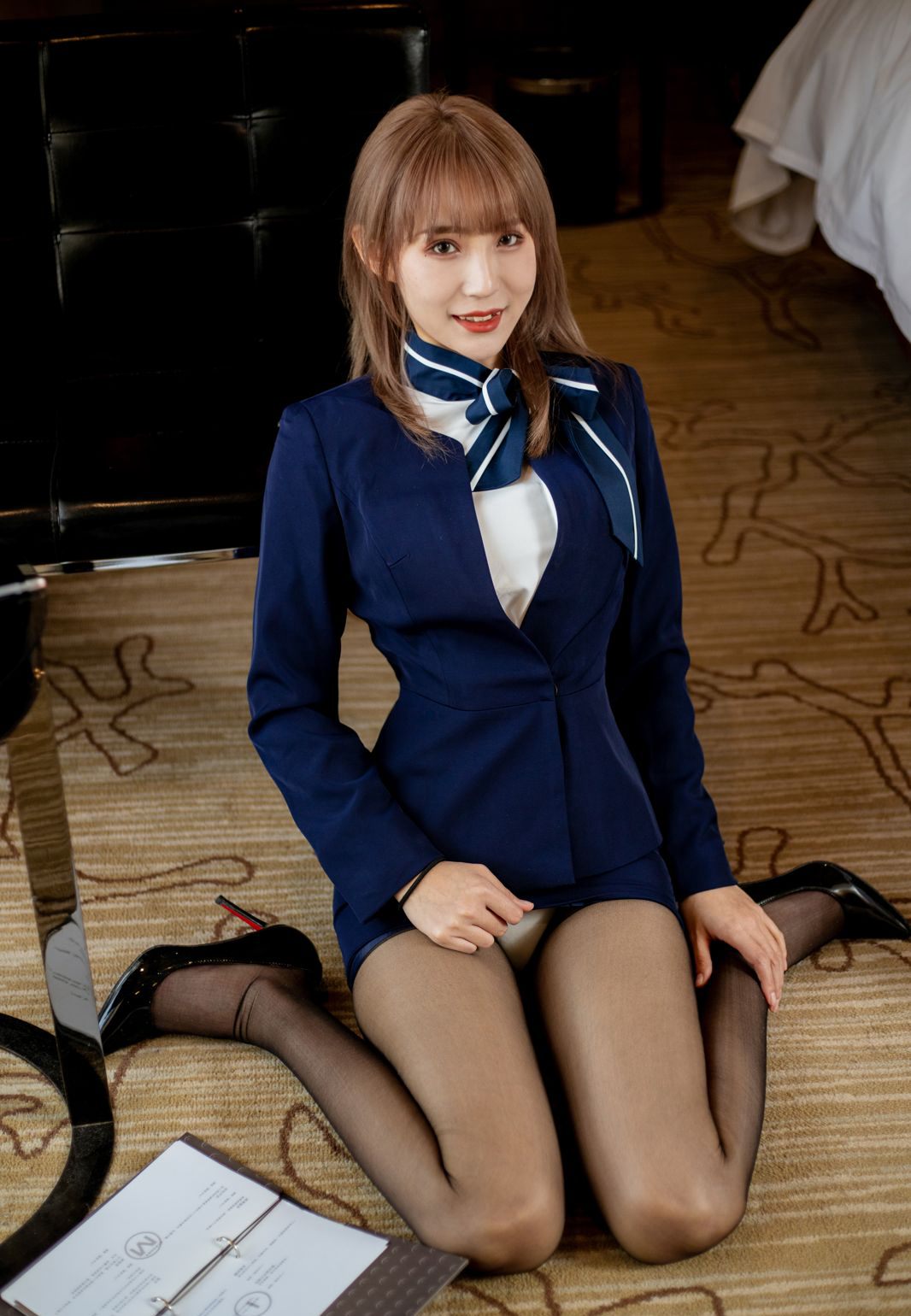 周慕汐fairy诱惑办公室女郎性感制服黑丝美腿高跟