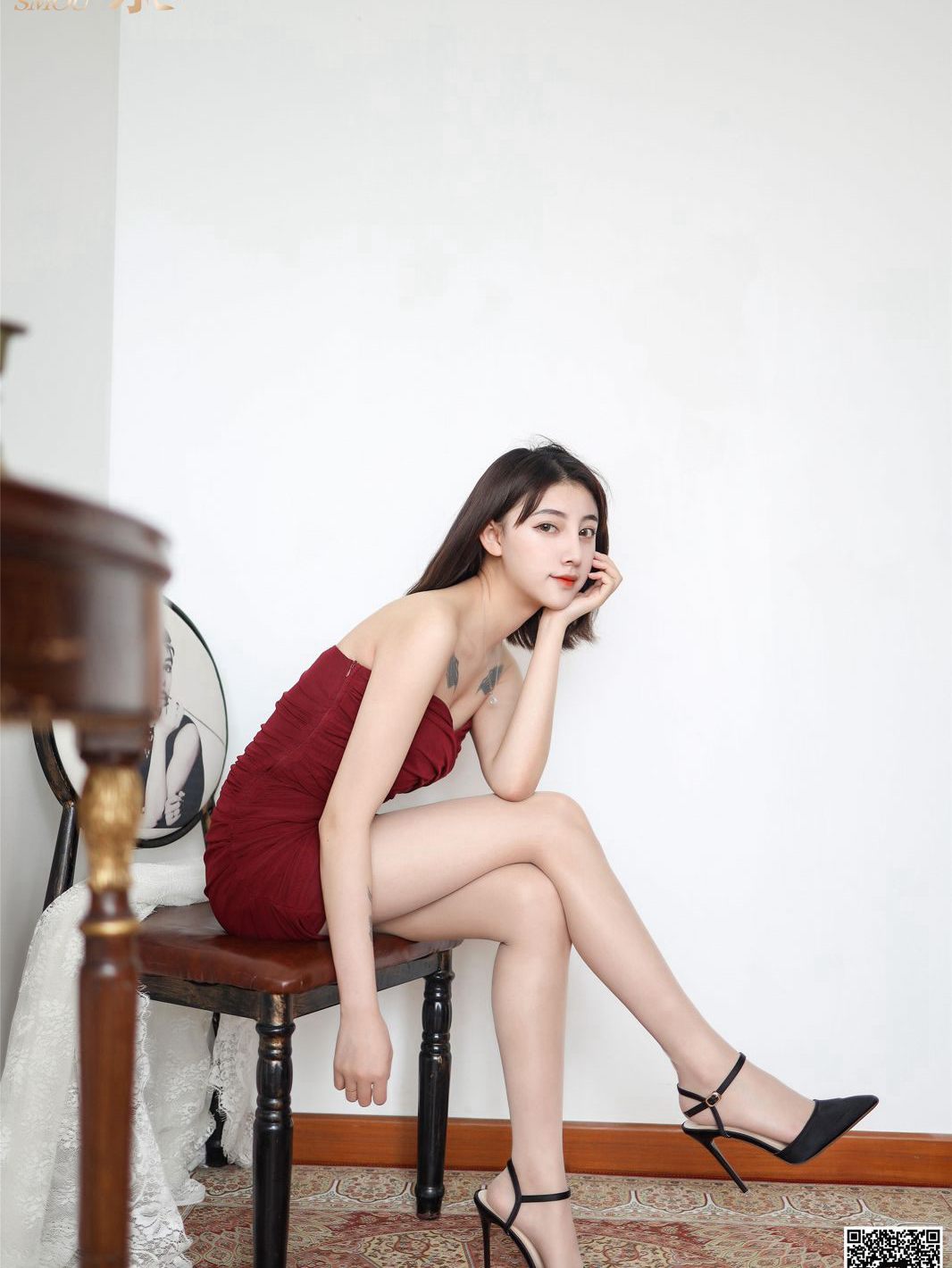 肉丝袜高跟美腿诱惑长腿模特私房写真