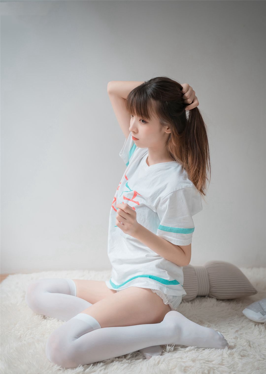 白丝足控极品美腿Cosplay美女大尺度性感写真