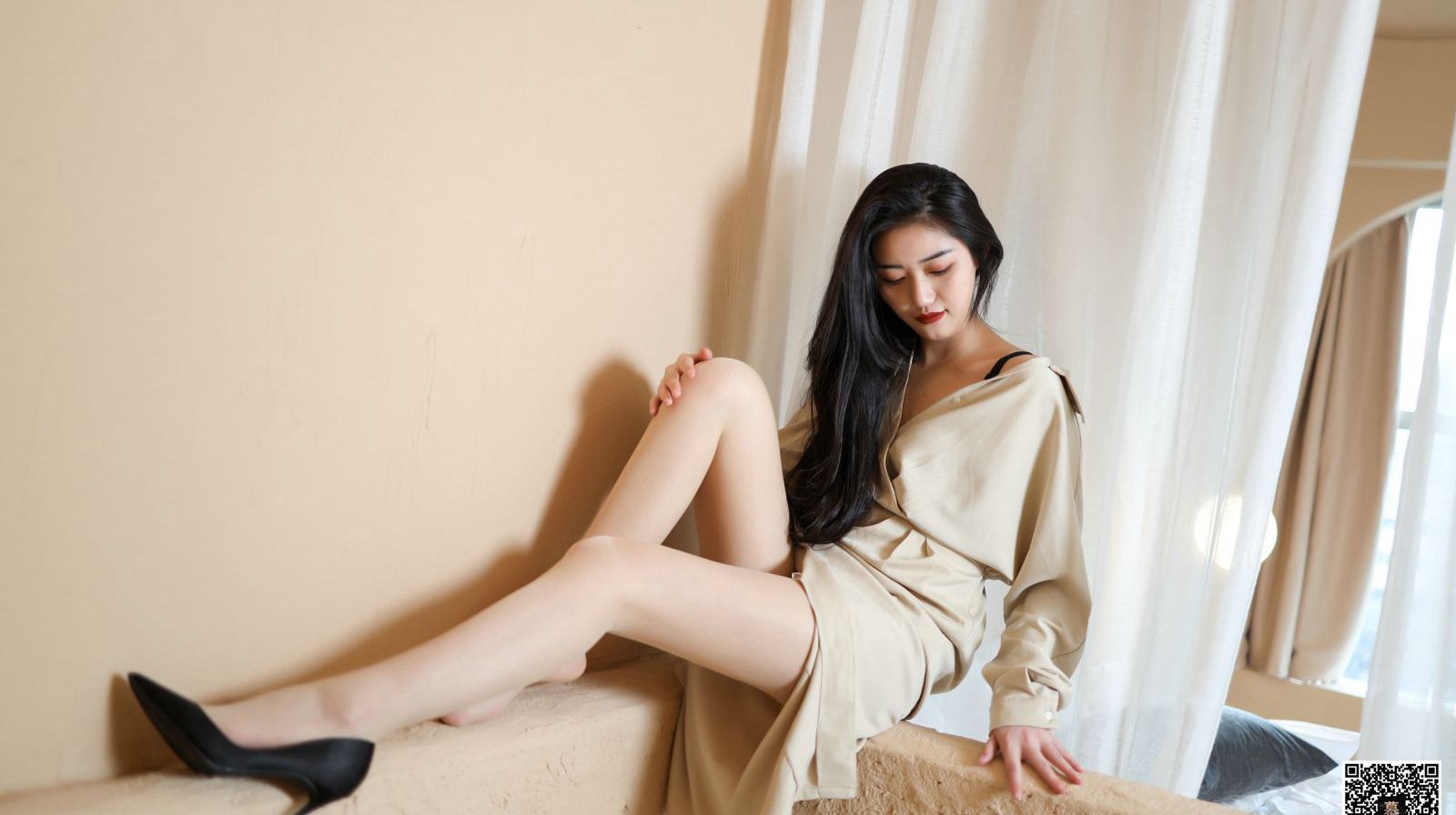 极品美少妇肉丝袜美腿高跟酒店性感人体大胆艺术