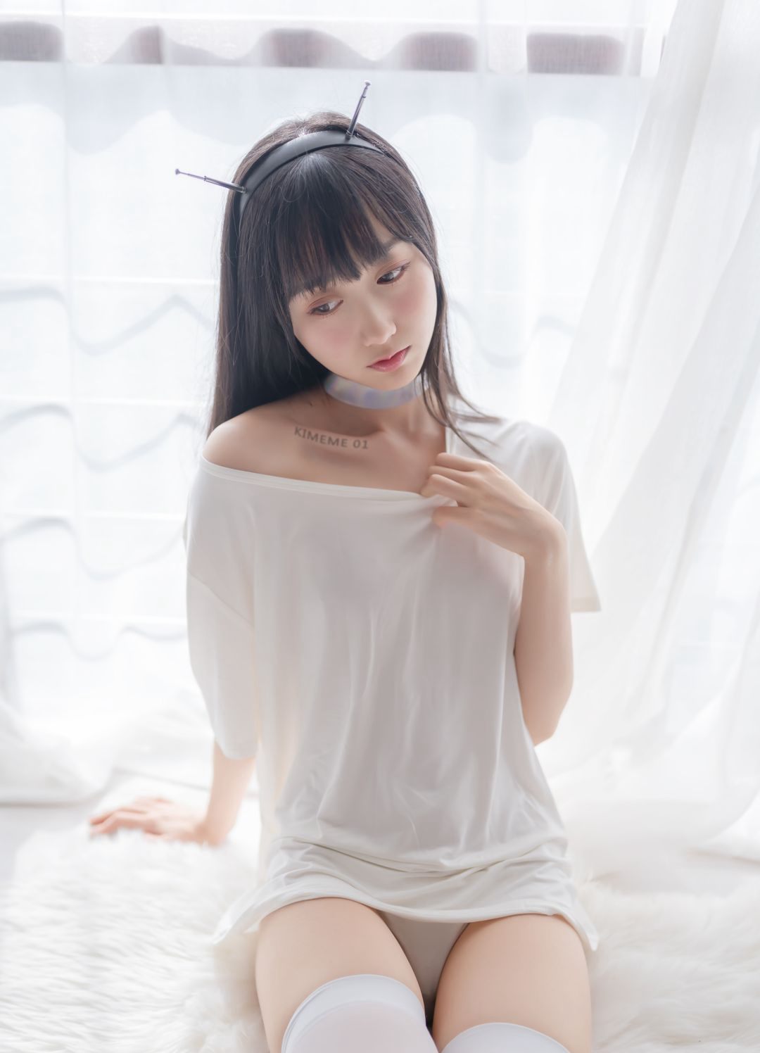 白丝cos美女诱惑美臀美腿嫩白白皙皮肤大尺度福利图