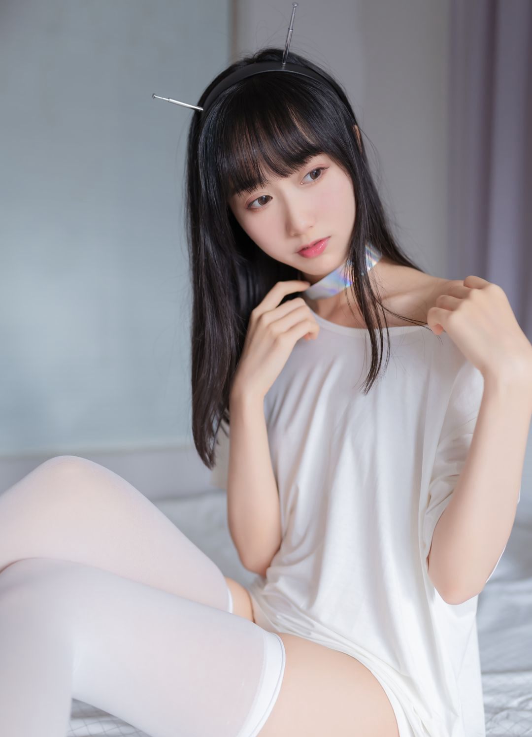 白丝cos美女诱惑美臀美腿嫩白白皙皮肤大尺度福利图