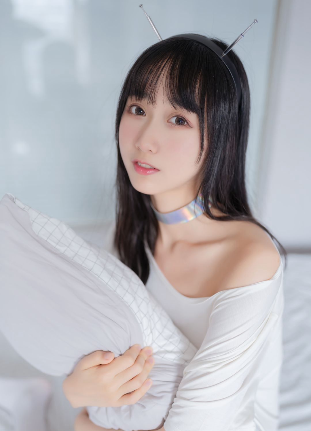 白丝cos美女诱惑美臀美腿嫩白白皙皮肤大尺度福利图