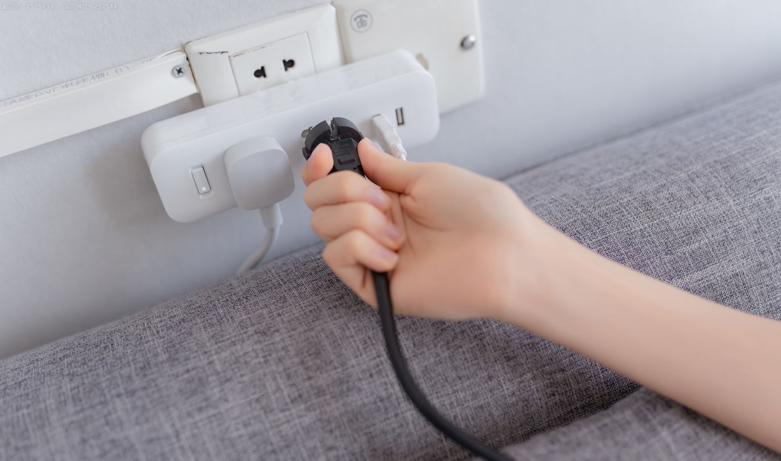 Cosplay极品黑丝大尺度超污白丝美腿美女福利图