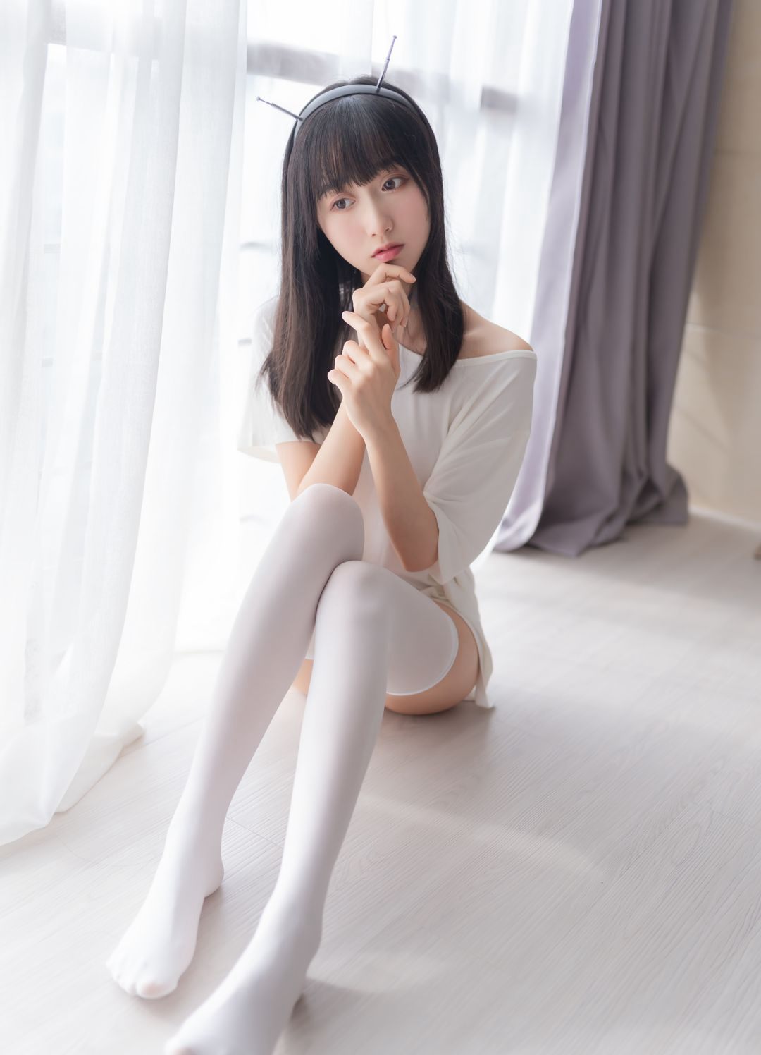 Cosplay极品黑丝大尺度超污白丝美腿美女福利图