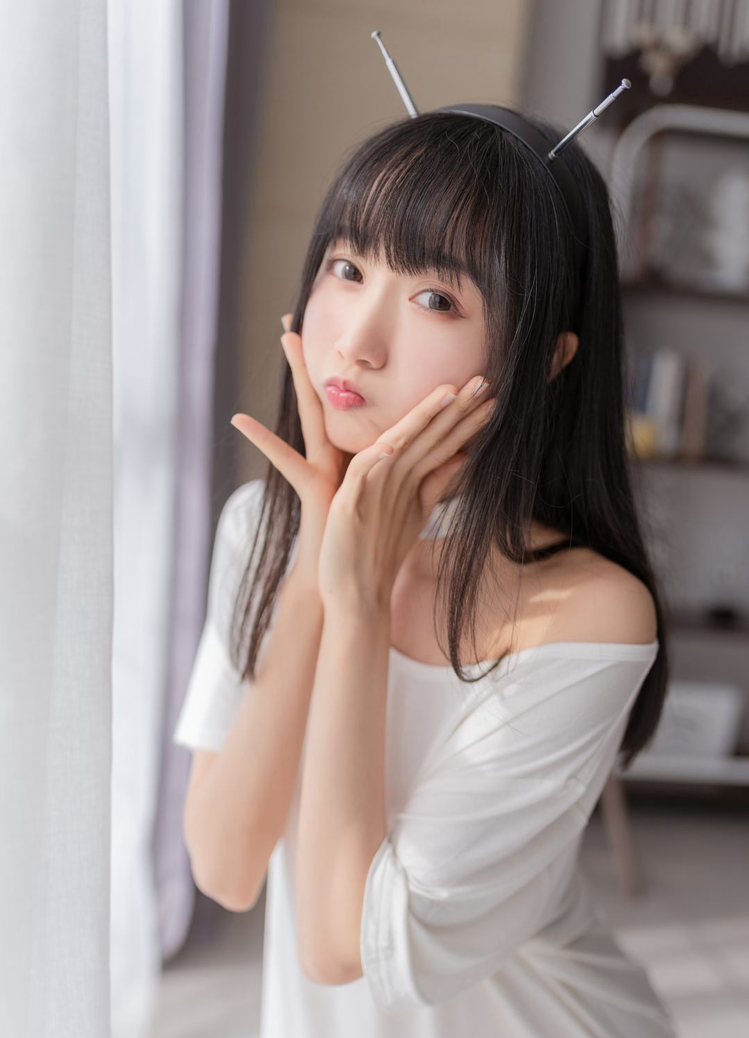 Cosplay极品黑丝大尺度超污白丝美腿美女福利图