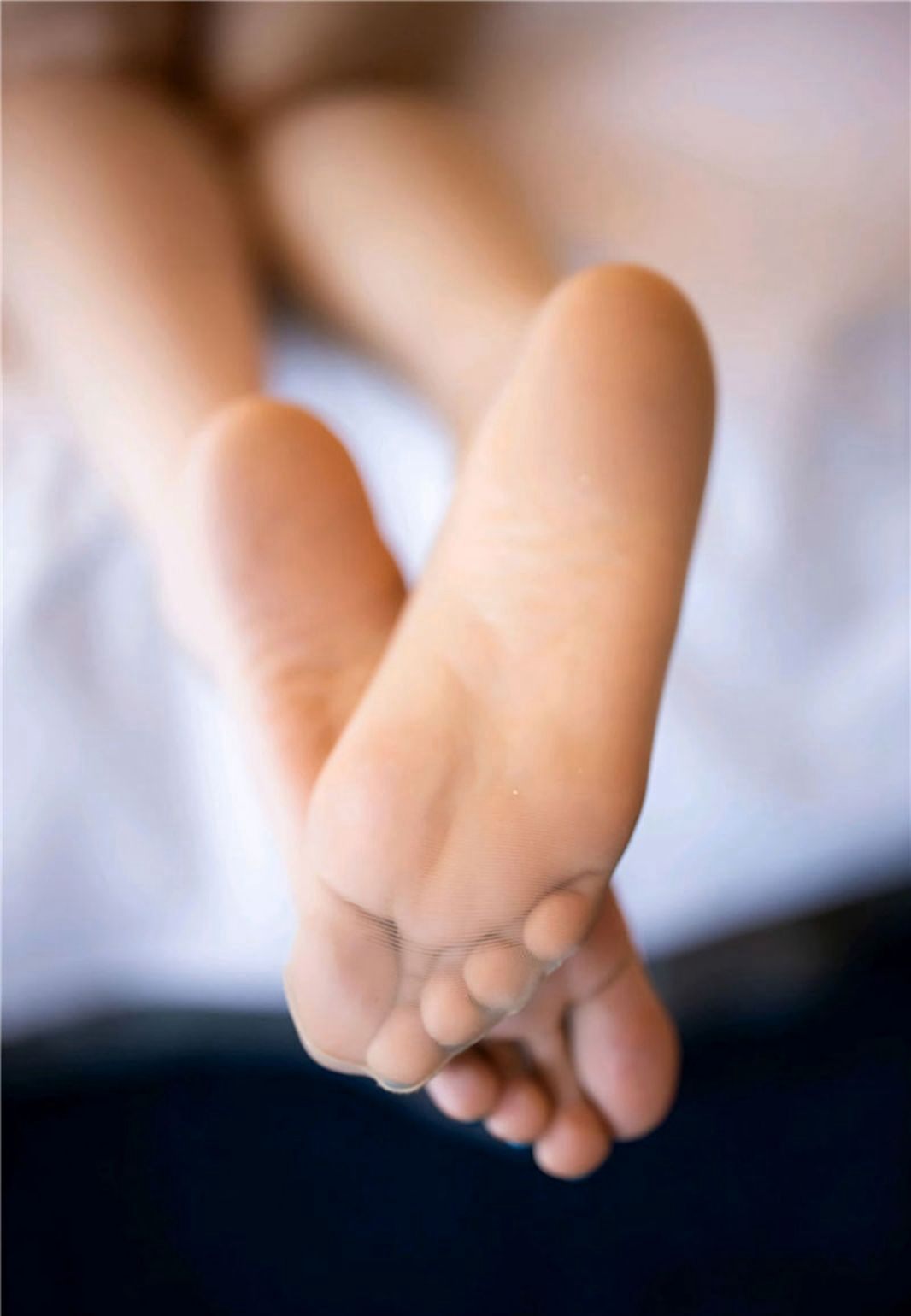 丰满美少妇黄楽然2020最新制服肉丝袜高跟气质合集