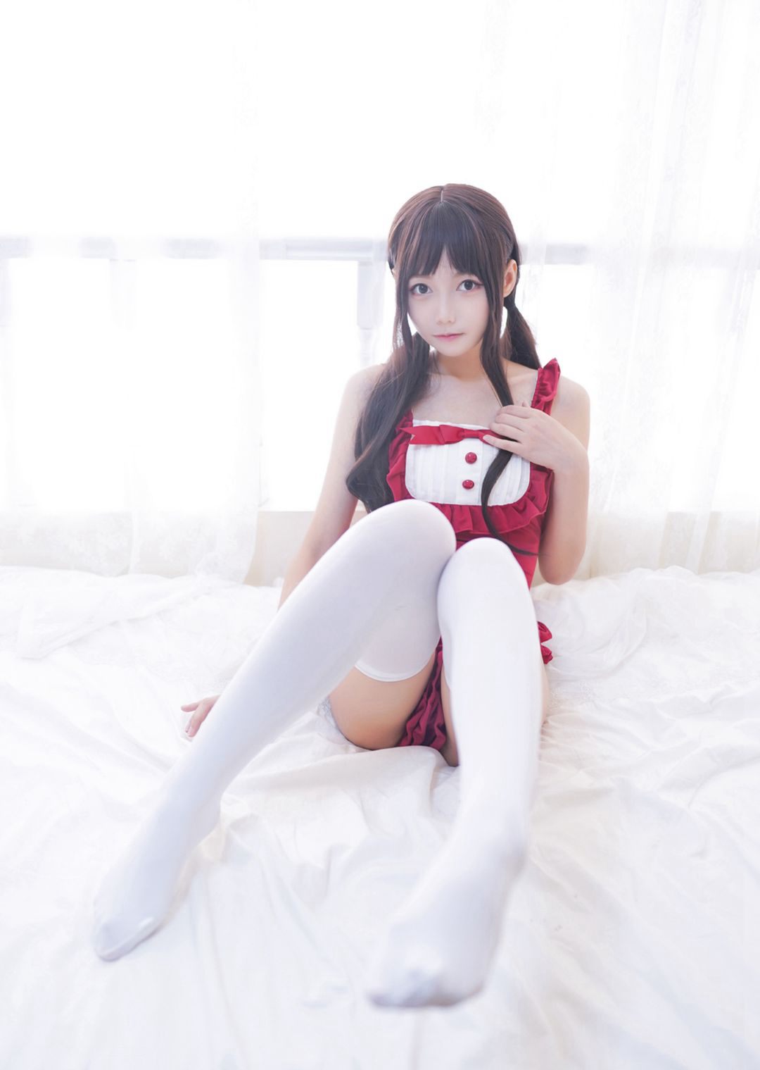 森萝财团白丝美女性感美腿大尺度Cosplay图