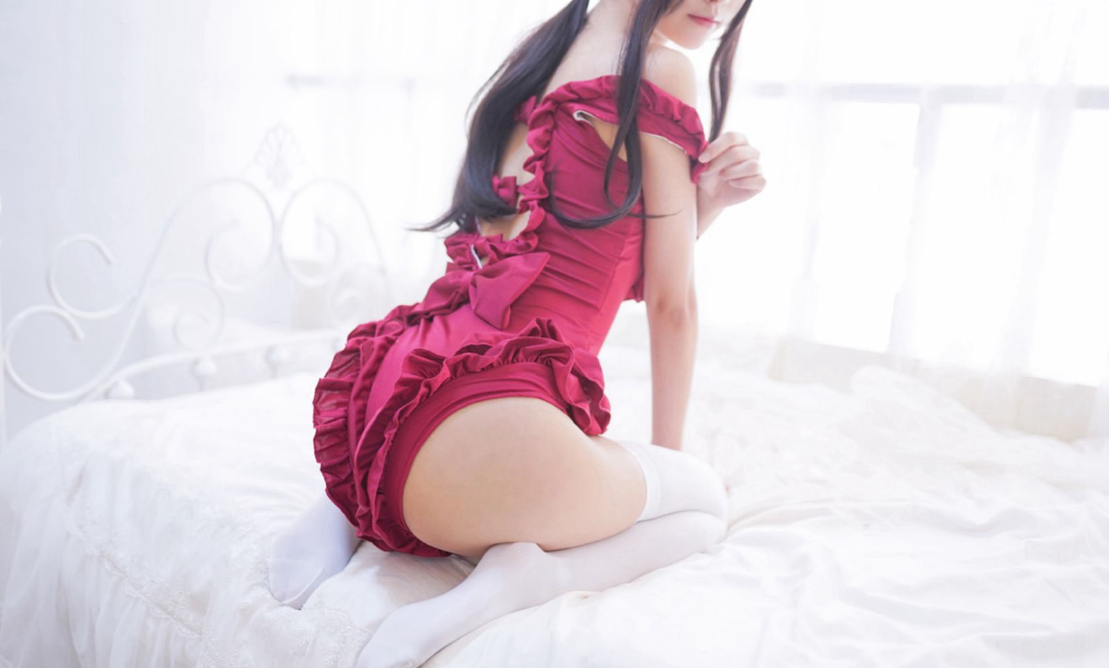 森萝财团白丝美女性感美腿大尺度Cosplay图