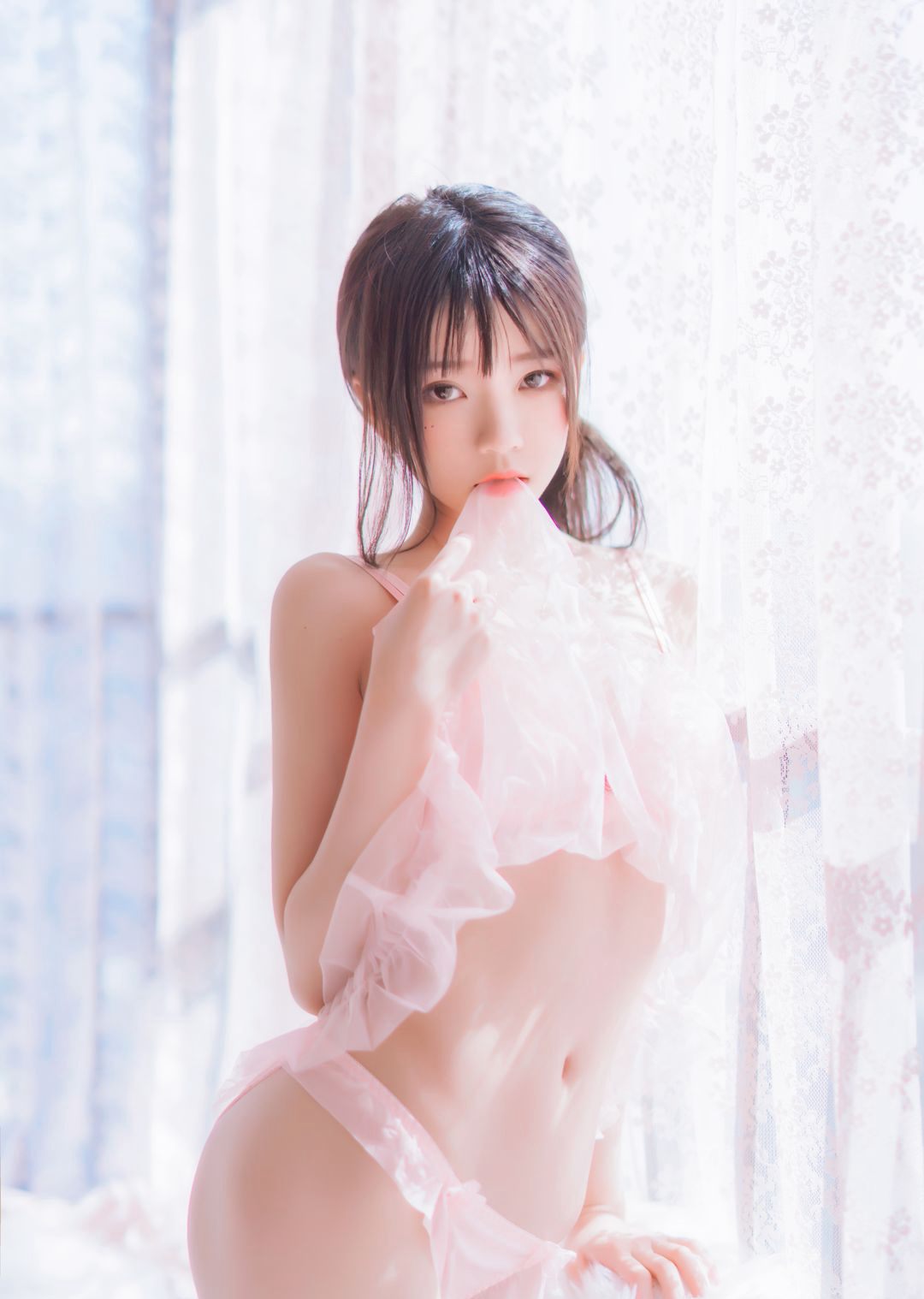 性感粉嫩的Cosplay美女极品白丝足控森罗财团