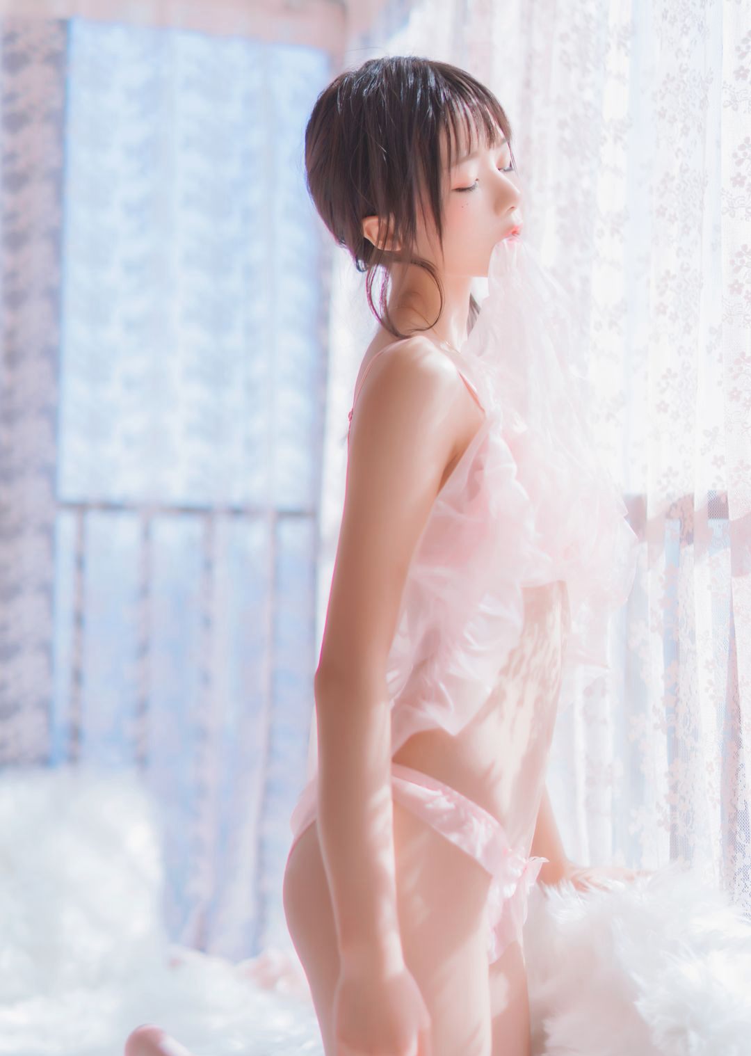 性感粉嫩的Cosplay美女极品白丝足控森罗财团