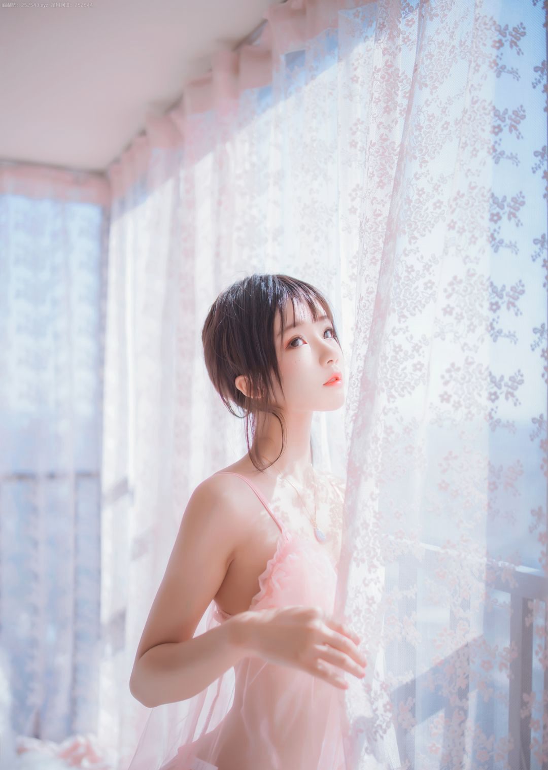 性感粉嫩的Cosplay美女极品白丝足控森罗财团