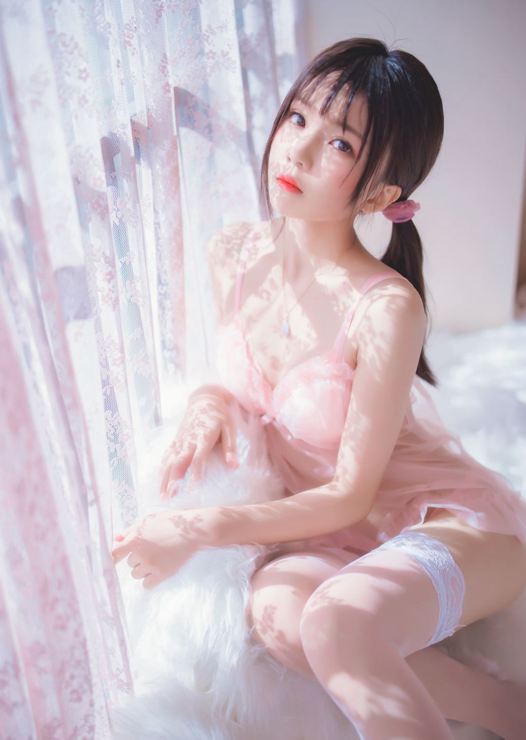 性感粉嫩的Cosplay美女极品白丝足控森罗财团