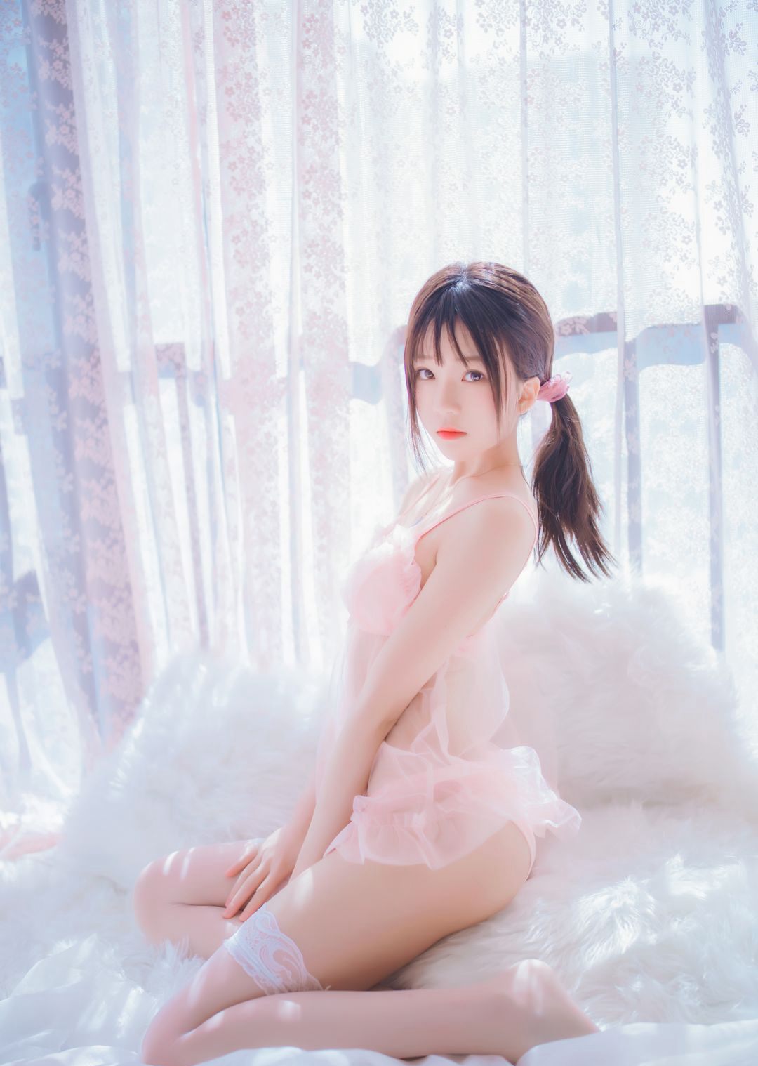 性感粉嫩的Cosplay美女极品白丝足控森罗财团