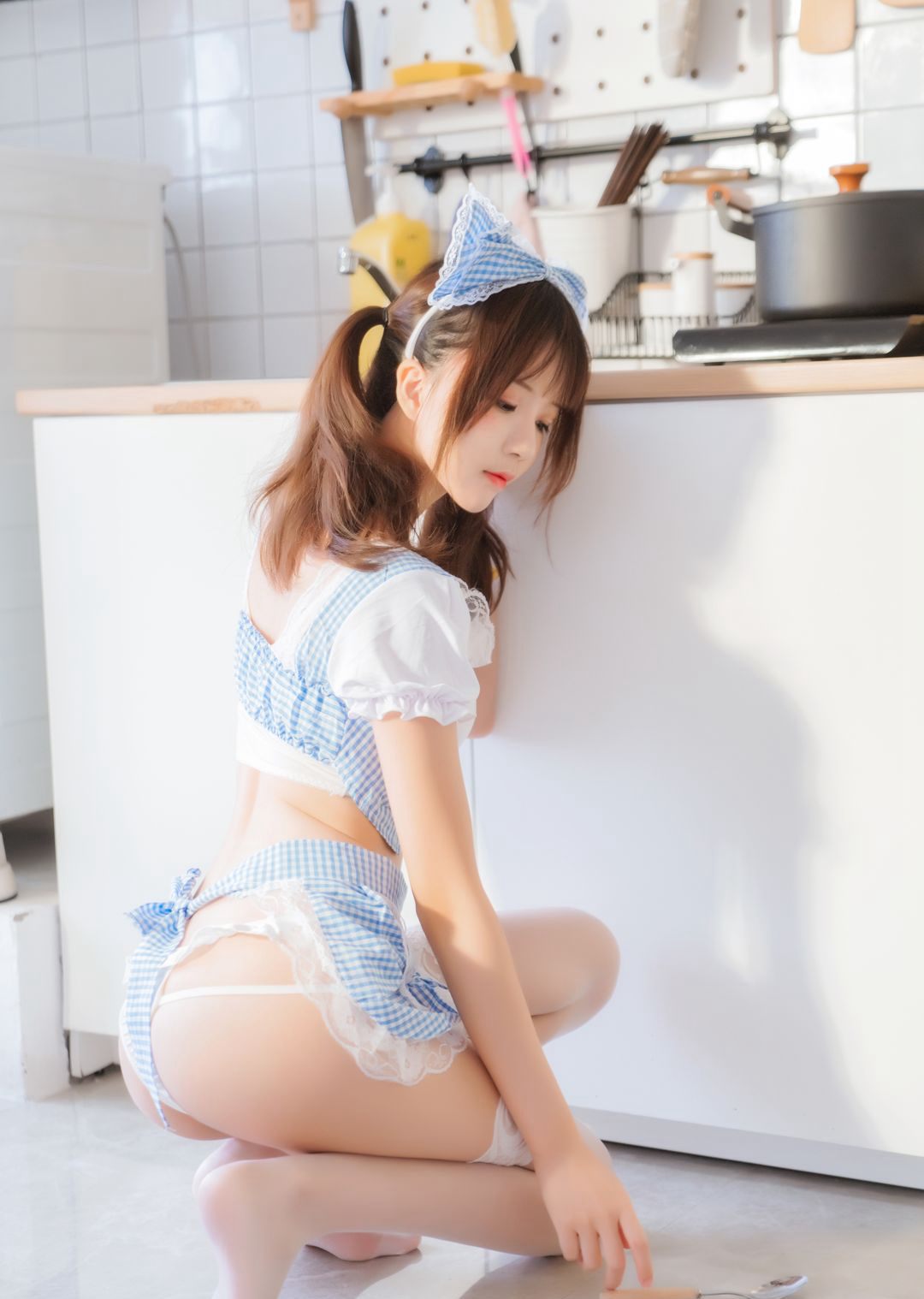 JK白丝袜美腿高颜值嫩白皮肤coser大尺度Cosplay