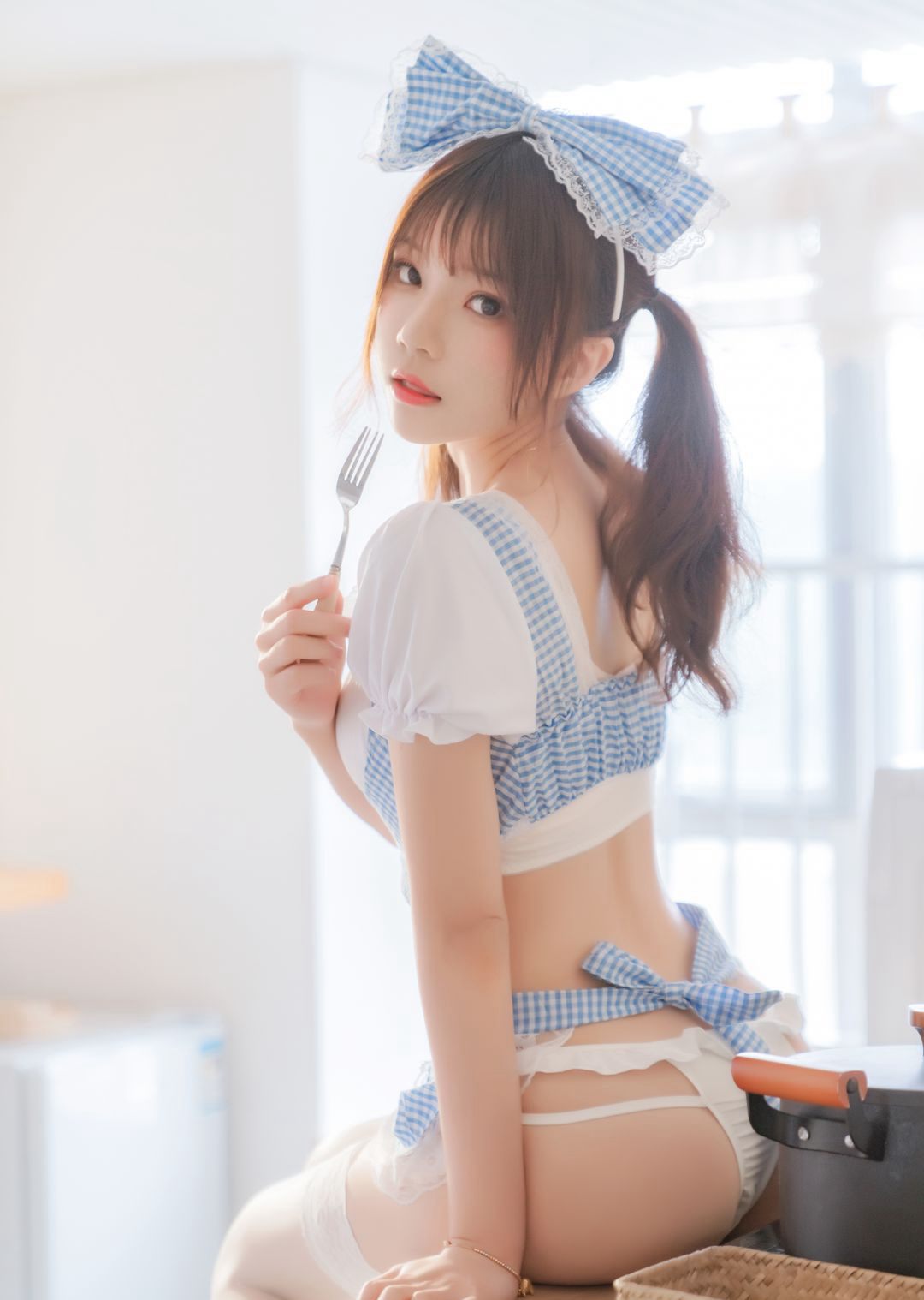 JK白丝袜美腿高颜值嫩白皮肤coser大尺度Cosplay