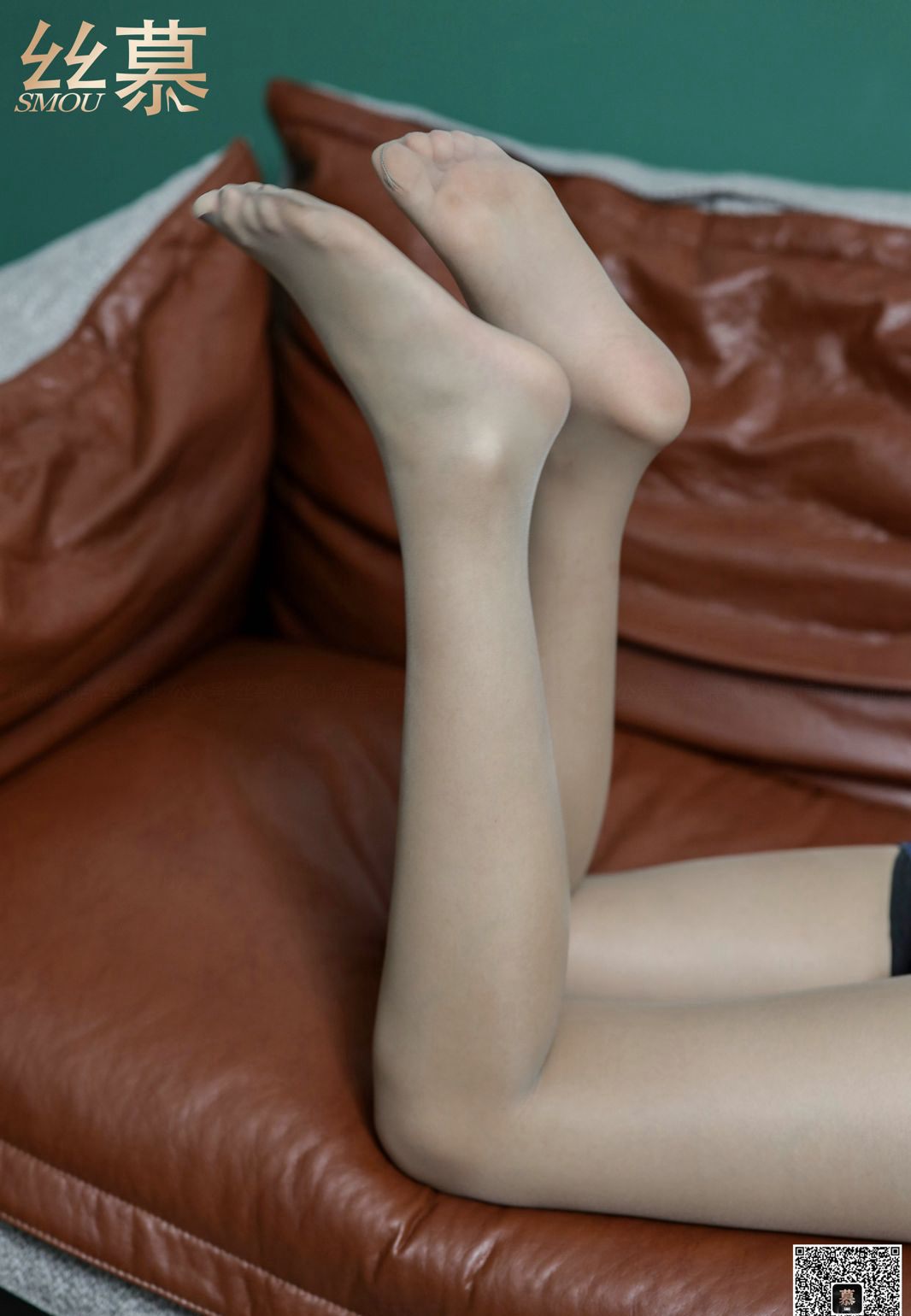 高颜值制服短裙性感玉足肉丝袜美腿高清美女