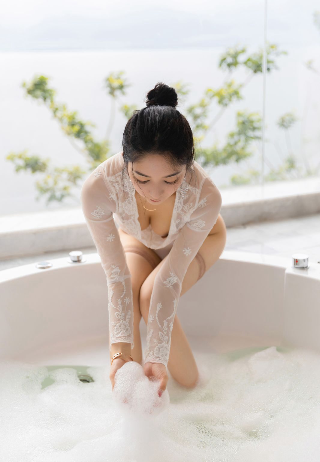 小热巴湿身诱惑沐浴极品水中大奶性感肉丝袜玉足美腿