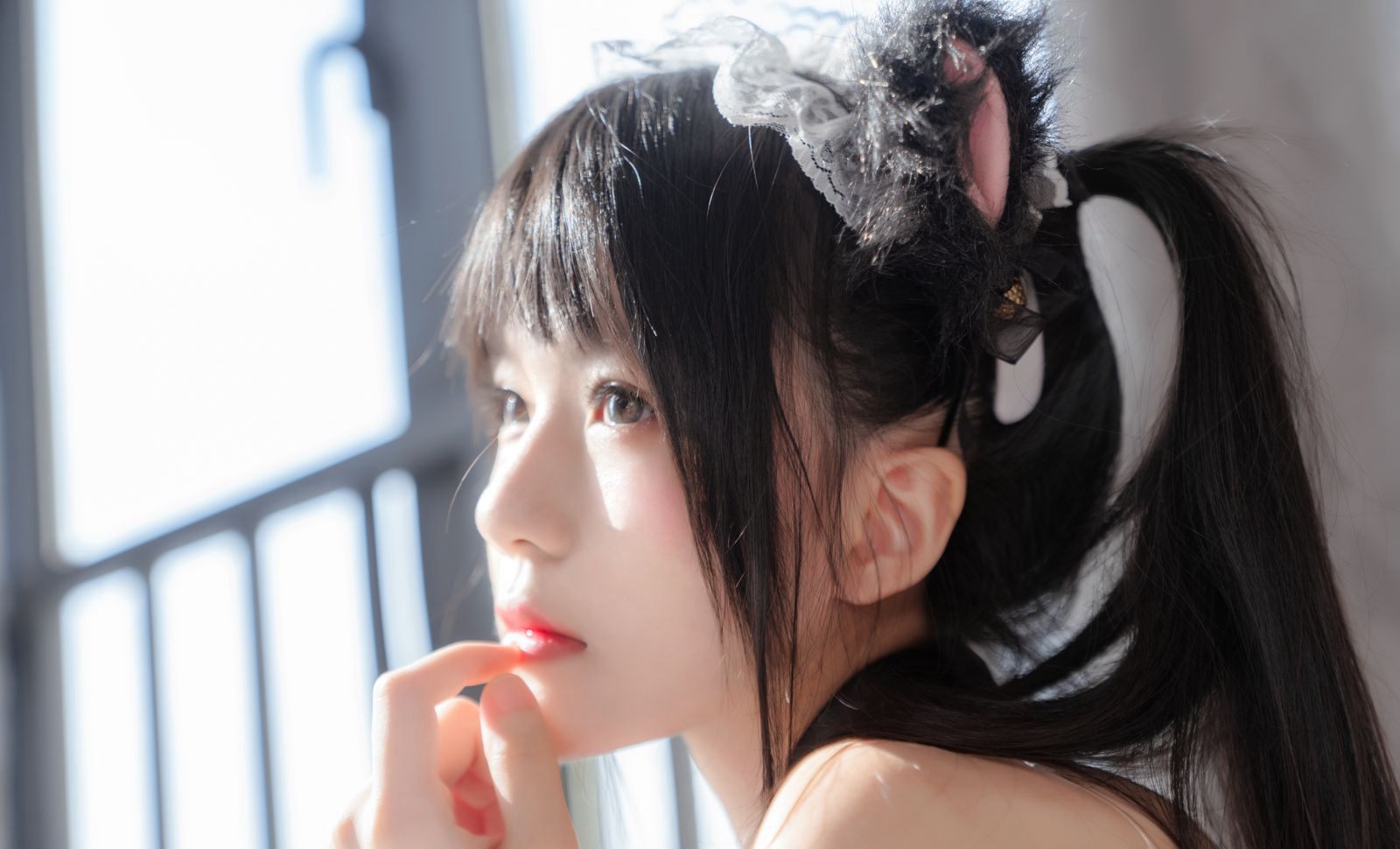 网袜白嫩美腿女仆装桜桃喵2020最新图片诱惑大尺度COSPLAY高清