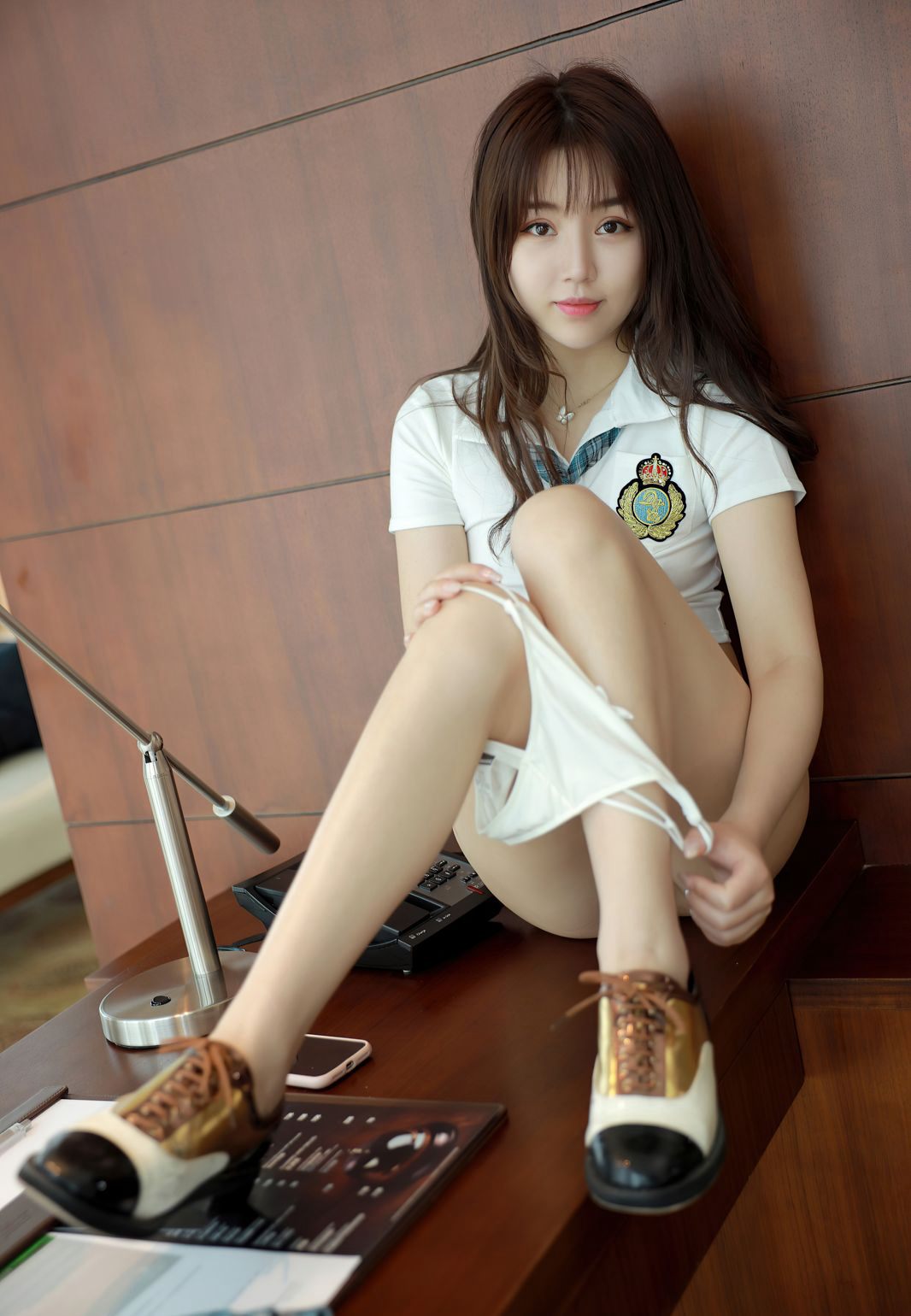 梦梵性感大圆臀诱惑肉丝袜JK服丁字裤臀控福利高清图片