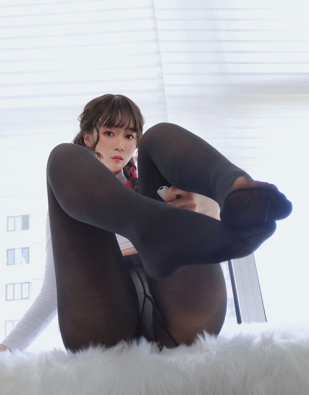 2020白银81黑色丝袜美腿超美性感丰满巨乳福利图