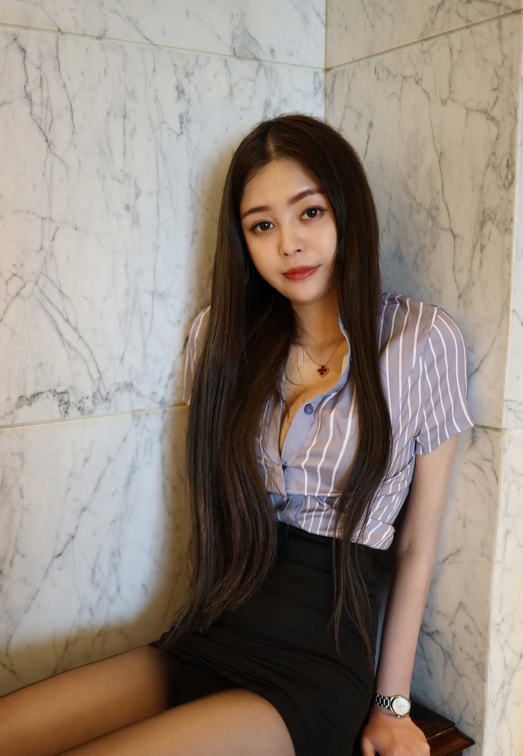 黑丝翘臀美女樱花Elsa穿制服诱惑臀控后交极致美腿