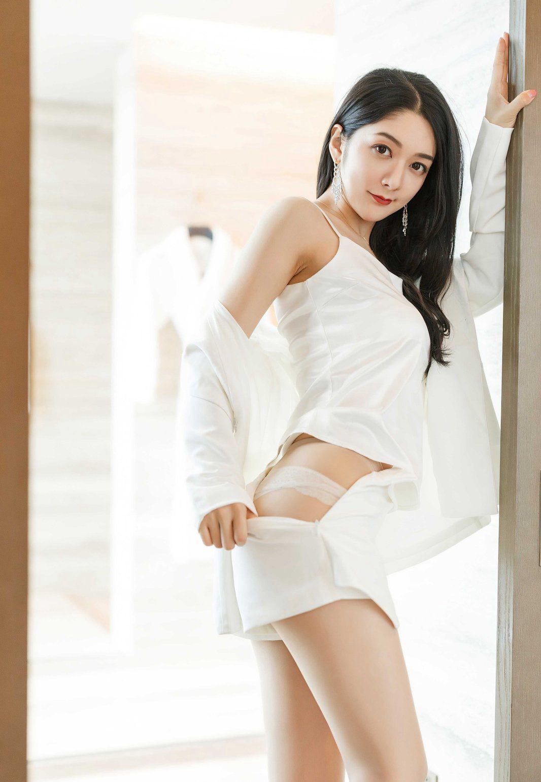 小热巴爱蜜社2020高清肉色丝袜长腿嫩模风骚姿势高清玉足