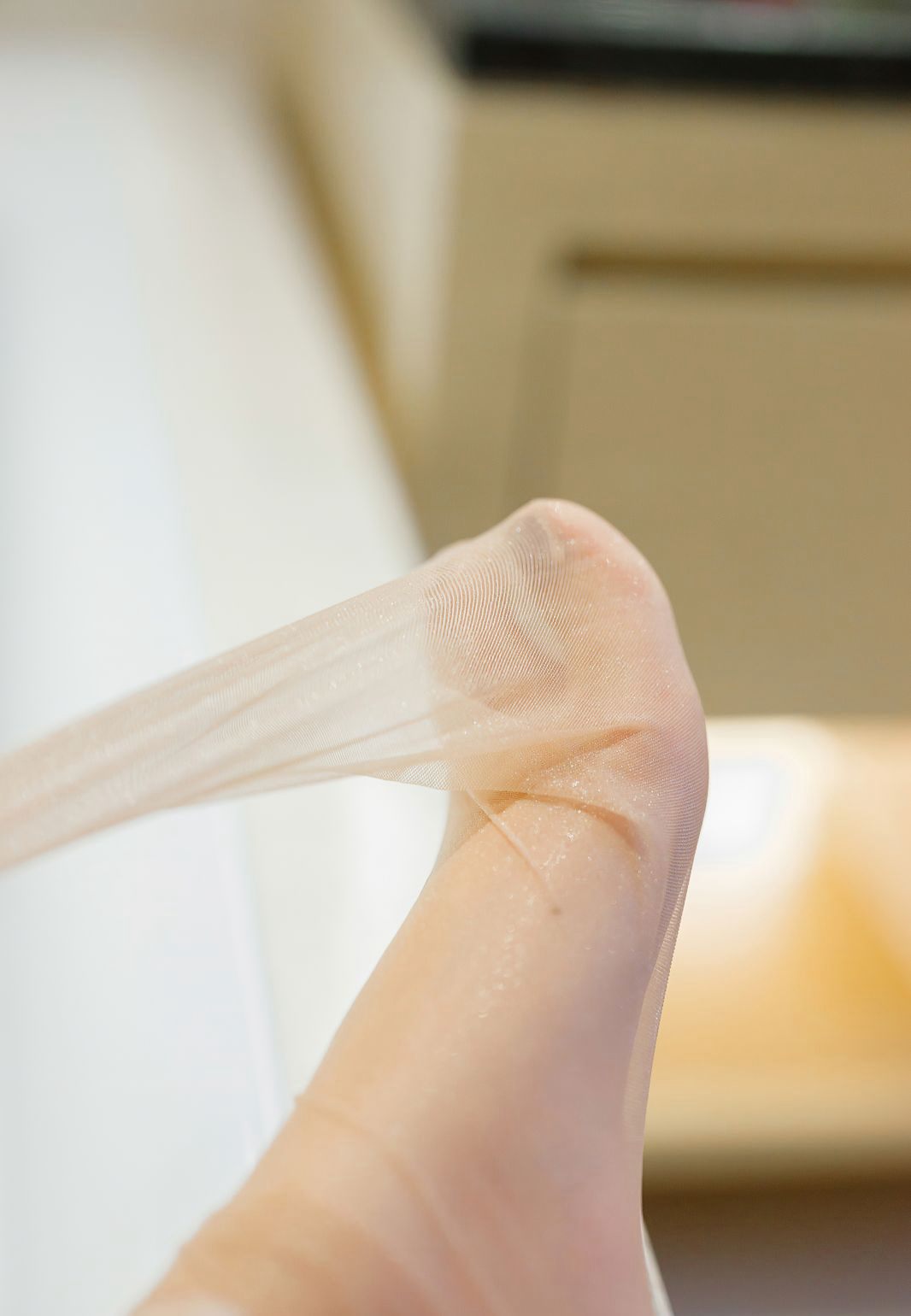 爱蜜社嫩模九月生2020湿身诱惑肉色丝袜极品玉足高清图