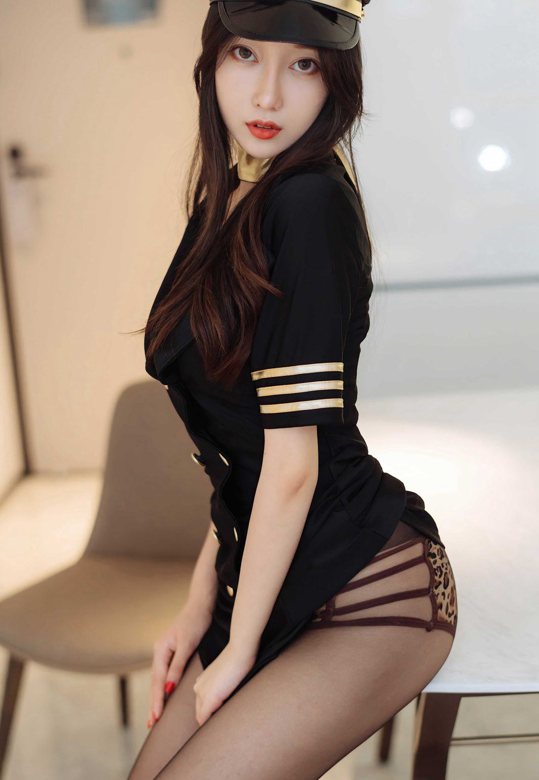 玥儿玥er性感空姐制服极品黑色丝袜美腿高跟人体