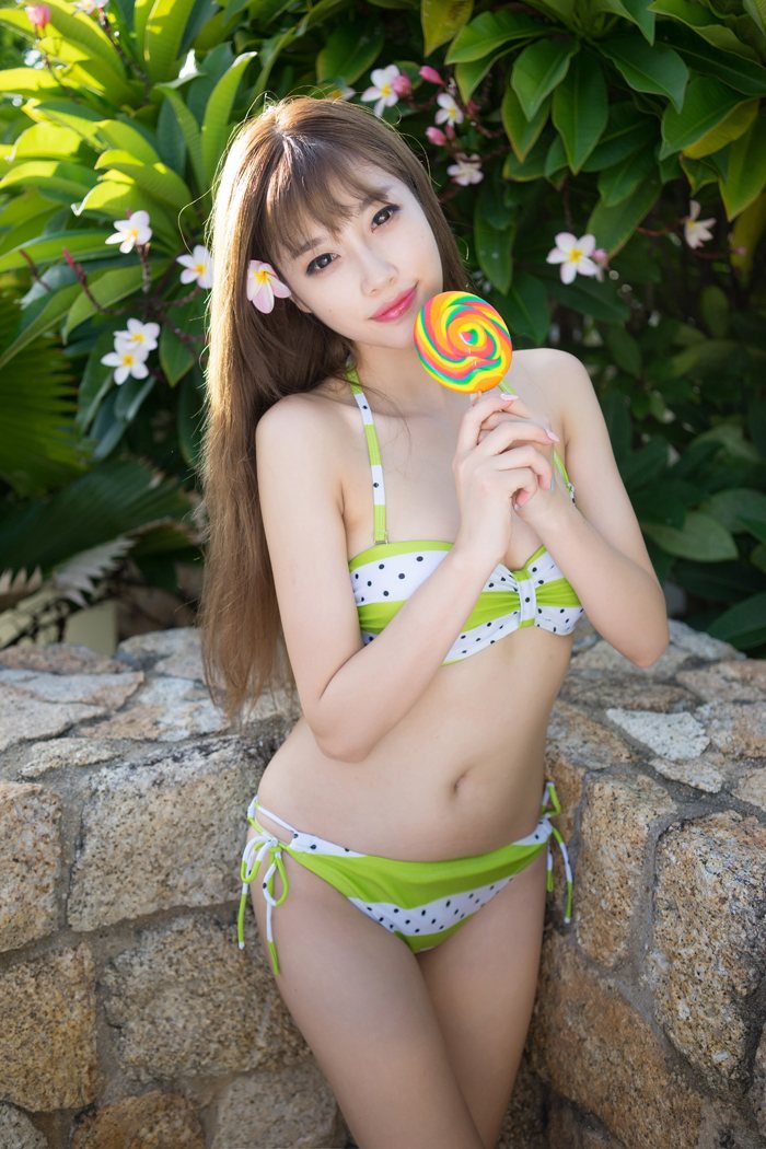 美腿俏佳人周于希真空上阵秀美乳