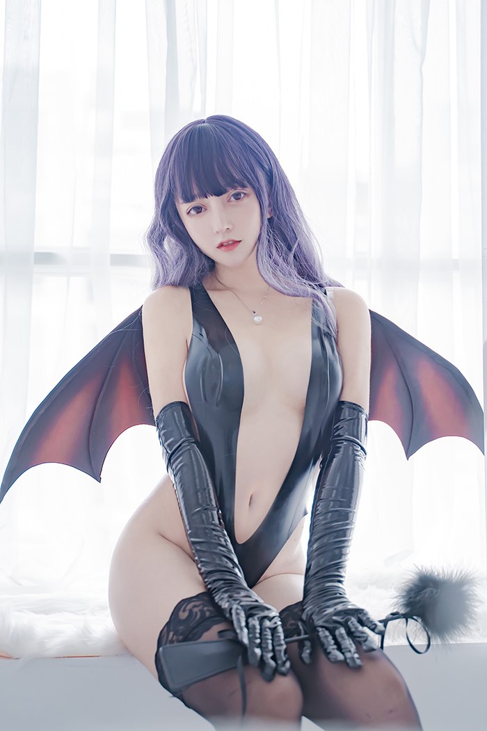 嗜血小恶魔米线线三点胶衣尺度大胆