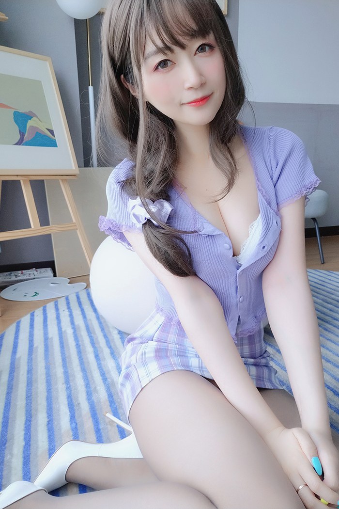 邻家小妹白银八一奶味酥胸灰丝勾魂