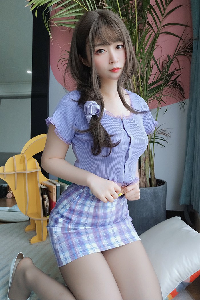 邻家小妹白银八一奶味酥胸灰丝勾魂