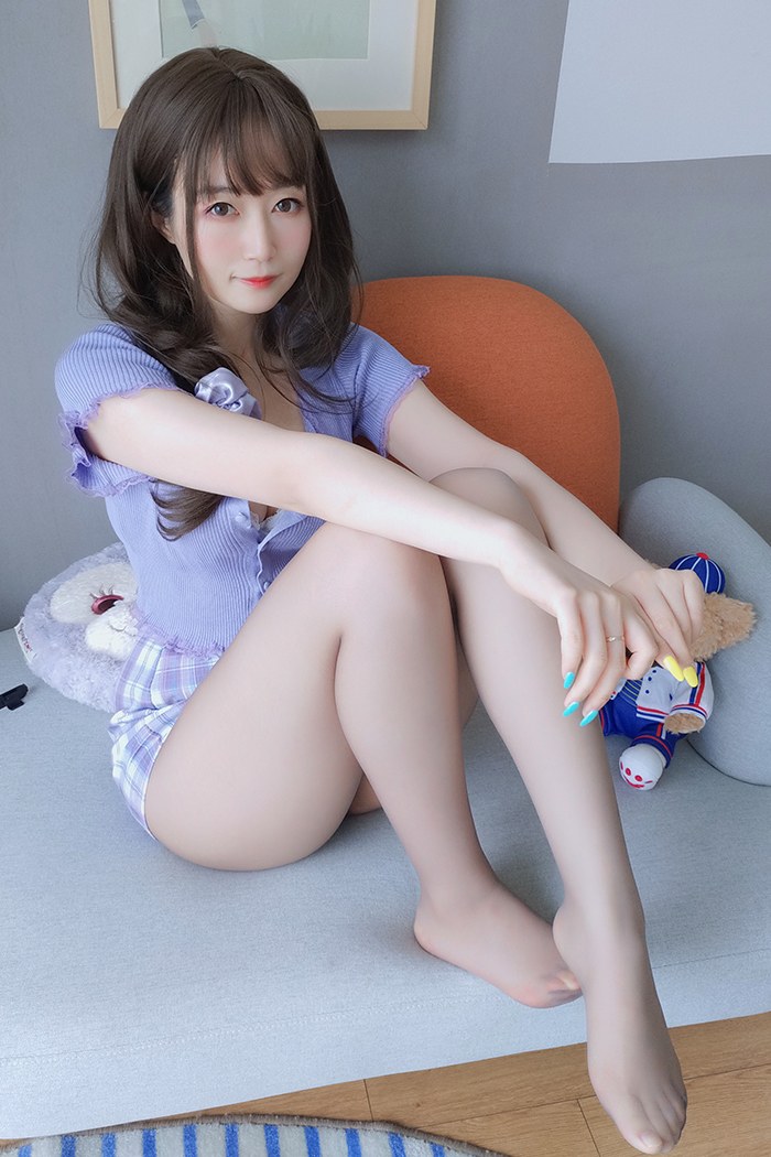 邻家小妹白银八一奶味酥胸灰丝勾魂