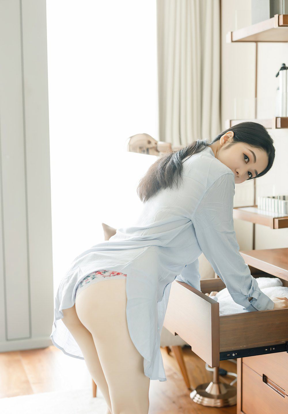 Angela小热巴居家美少妇性感小翘臀诱惑丁字裤臀控福利极品白嫩