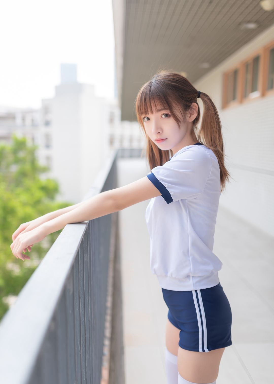 JK白丝制服美腿高清玉足可爱双马尾大尺度污图