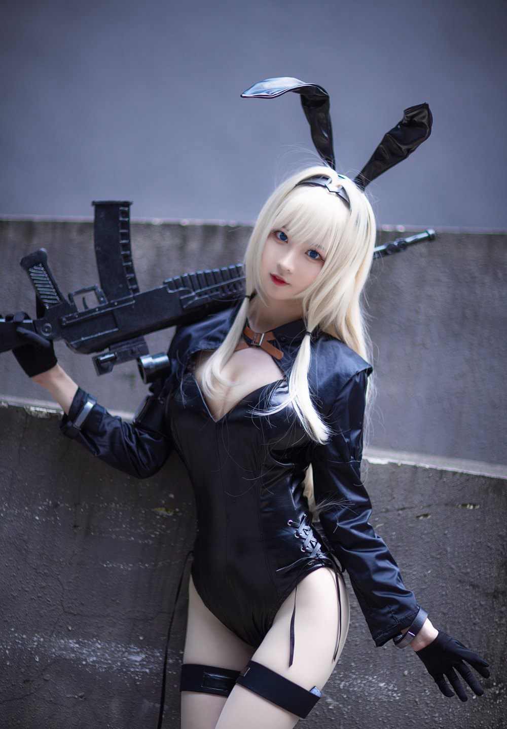 Cosplay美女南宫性感丝袜外拍大尺度写真