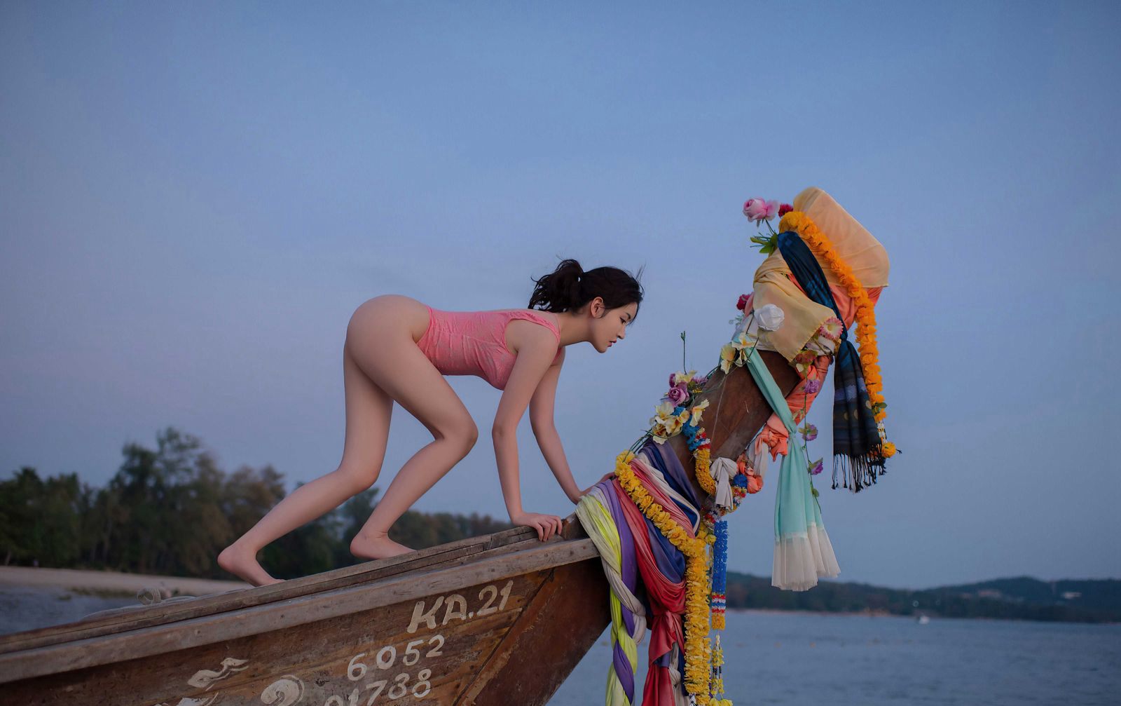 沈梦瑶2020最新图集海边性感丁字裤比基尼诱惑臀控福利