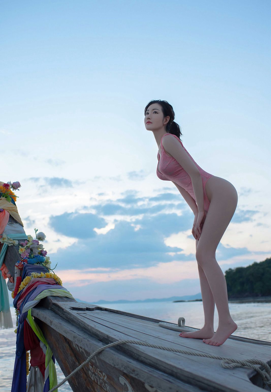 沈梦瑶2020最新图集海边性感丁字裤比基尼诱惑臀控福利