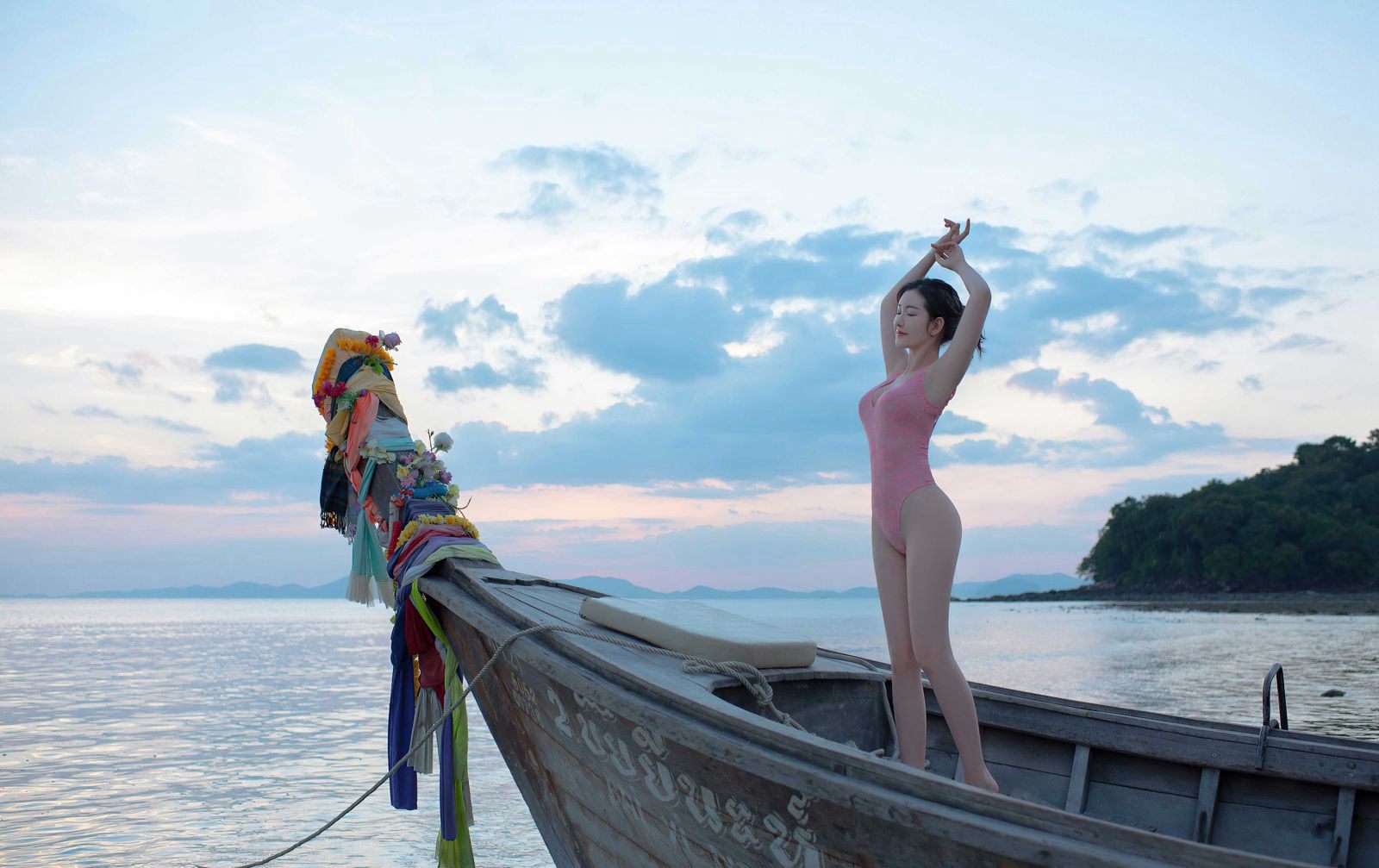 沈梦瑶2020最新图集海边性感丁字裤比基尼诱惑臀控福利