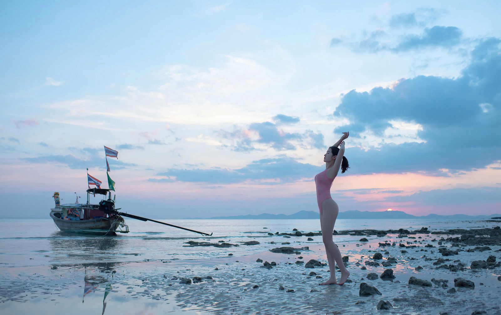 沈梦瑶2020最新图集海边性感丁字裤比基尼诱惑臀控福利