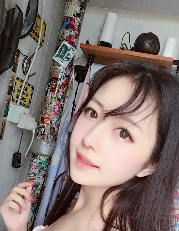 cosplay小鹿鹿白嫩皮肤性感美腿高颜值写真