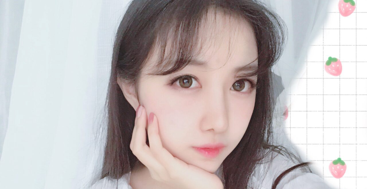 cosplay小鹿鹿白嫩皮肤性感美腿高颜值写真