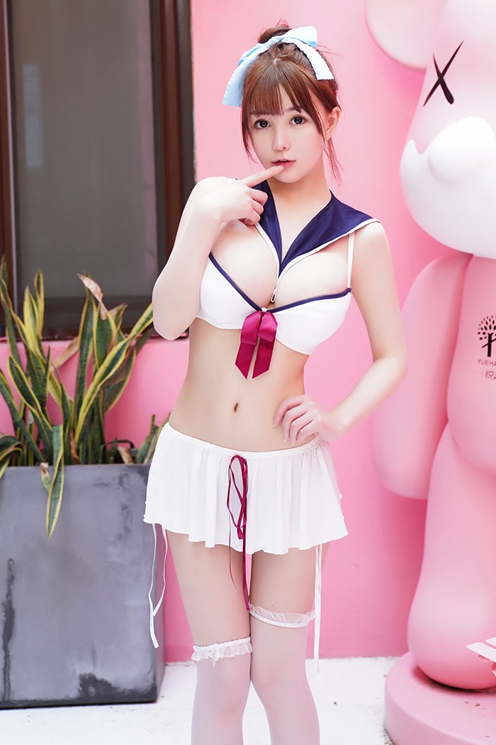 粉嫩学生妹UU酱白皙巨乳丝滑可口