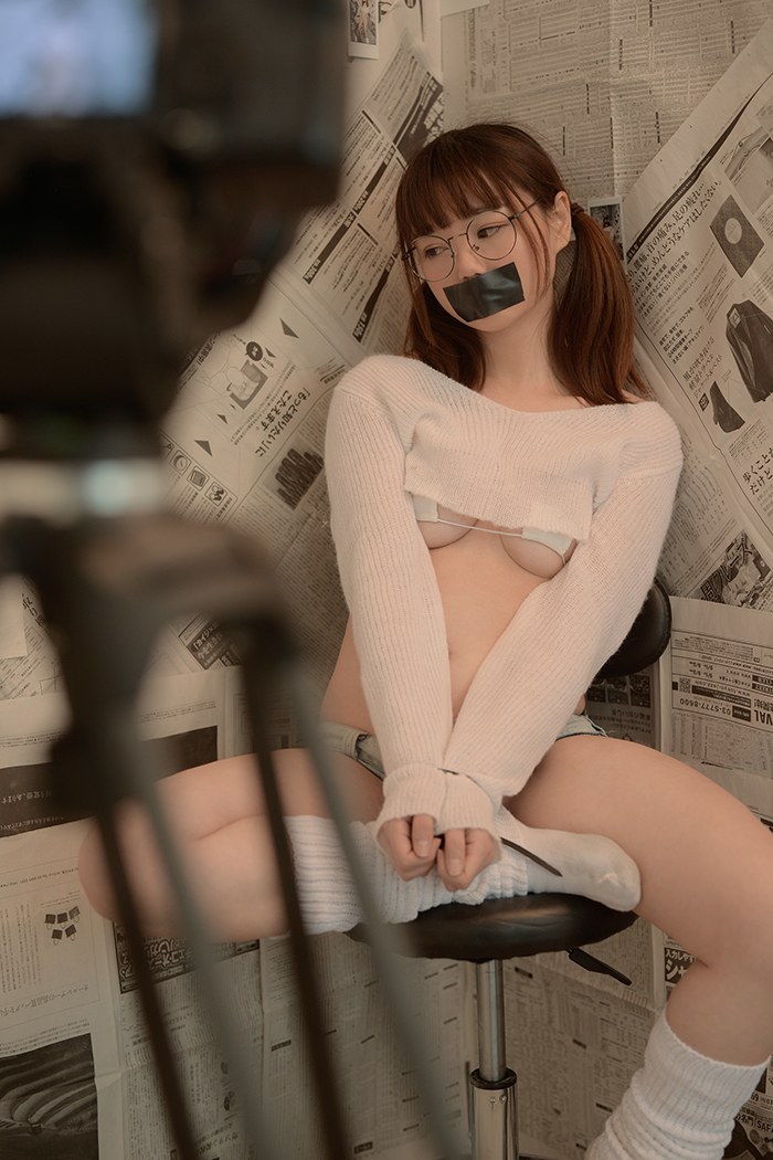 可爱萝莉肉肉酷爱束缚拍照随欲调教