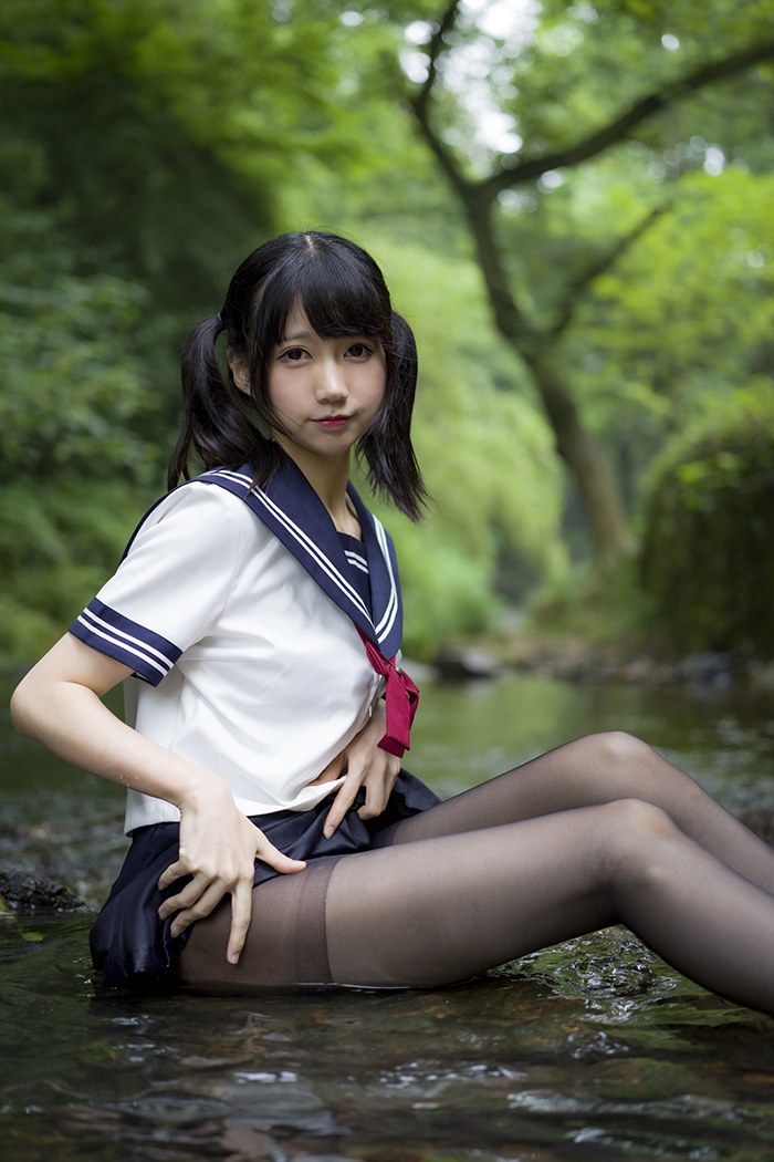 激萌学生妹魔物喵黑丝制服野外露出